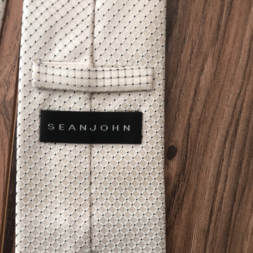 Sean John tie - Picture 2 of 3